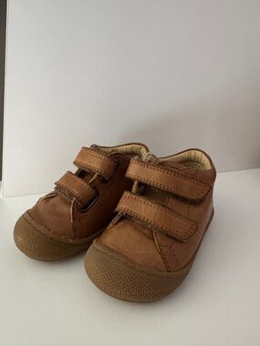 Naturino Tan Leather Baby Walker Shoes with Double Velcro Straps